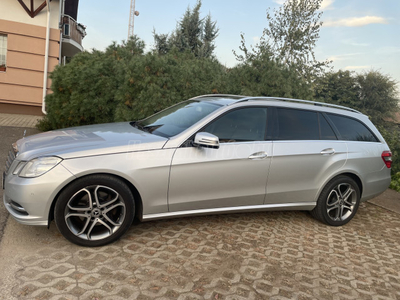 MERCEDES-BENZ E 250 CDI T BlueEFF. Classic 7G-TRONIC