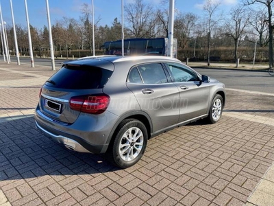 MERCEDES-BENZ GLA 220 d Urban 4Matic 7G-DCT