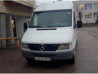 MERCEDES-BENZ SPRINTER 210 D 902.412