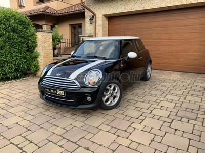 MINI MINI COOPER 1.6 Első tulajdonos !!! Sérülésmentes gyári fényezés!!!