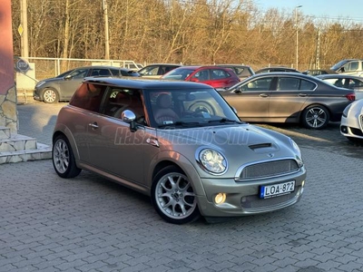 MINI MINI COOPER 1.6 S (Automata) FULL BI-XEN 17K BŐR TETŐ TEMP F1 FÜL DKLÍMA NAVI KAM HIFI HUP KGO JC WORKS SORSZ