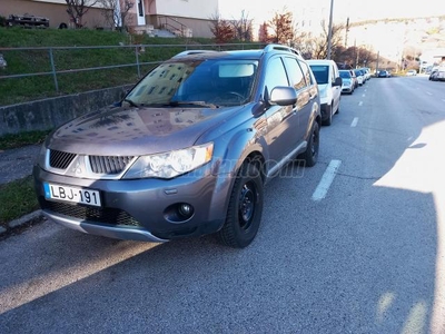 MITSUBISHI OUTLANDER 2.2 DI-D Intense Plus