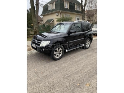 MITSUBISHI PAJERO 3.8 V6 Benzin