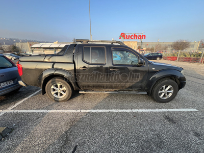 NISSAN NAVARA D40