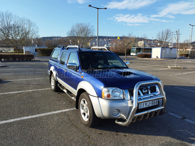 NISSAN PICK UP 2.5 4WD Double Cab