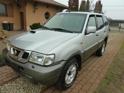 NISSAN TERRANO Wagon 3.0 DI Luxury Full (P2) SÉRÜLÉSMENTES+7 ÜLÉS