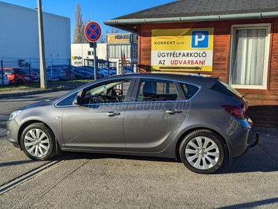 OPEL ASTRA J 1.4 Cosmo