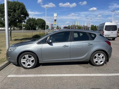 OPEL ASTRA J 1.4 Enjoy