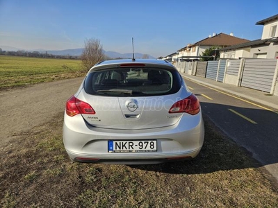 OPEL ASTRA J 1.4 T Selection EURO6