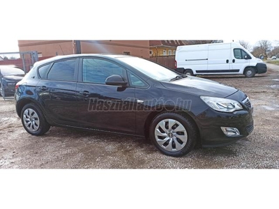 OPEL ASTRA J 1.6 Cosmo