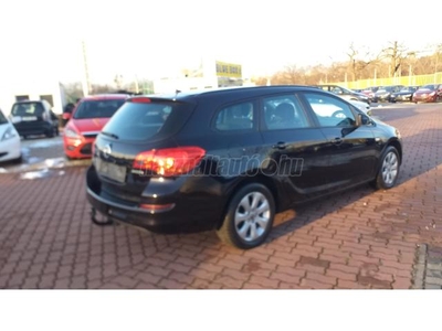 OPEL ASTRA J Sports Tourer 1.4 Essentia