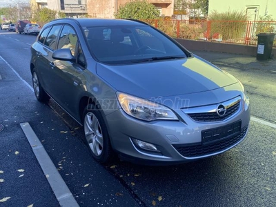 OPEL ASTRA J Sports Tourer 1.4 Sport