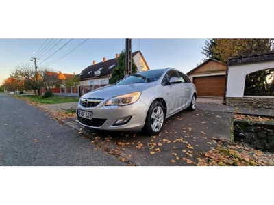 OPEL ASTRA J Sports Tourer 1.4 Sport TIP-TOP! 2xKLÍMA!TEMPOMAT!