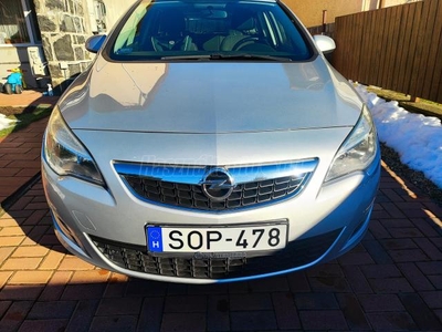 OPEL ASTRA J Sports Tourer 1.4 Start-Stop Enjoy SZÍVÓ BENZIN. FOGLALVA