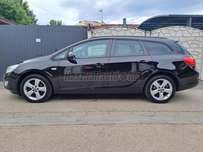 OPEL ASTRA J Sports Tourer 1.6 Essentia Sérülésmentes!! Garantált km!!