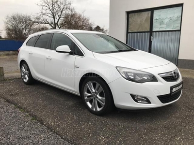 OPEL ASTRA J Sports Tourer 1.7 CDTI Sport ++VoHorog++Tempomat++18'ALU++NAVIgáció++Szkönyv++ElsőTulaj