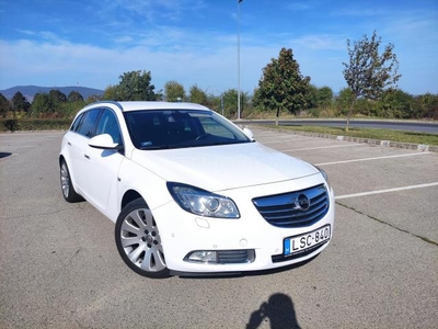 OPEL INSIGNIA Sports Tourer 2.0 CDTI Cosmo (Automata) Magyarországi Szervizkönyves Gk!!!!!!!!!!!!!!!!!!!!