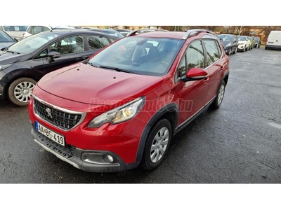 PEUGEOT 2008 1.2 PureTech Allure S&S szervizkönyv. navi. ülésfűtés!