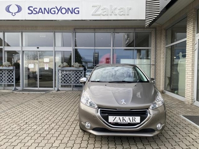 PEUGEOT 208 1.2 VTi Envy Mo.-i. 1 Tulajdonos.Téli-Nyári Gumik