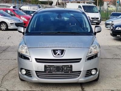 PEUGEOT 5008 2.0 HDi Premium