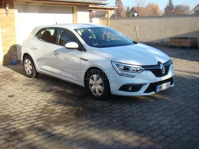 RENAULT MEGANE 1.6 SCe Life