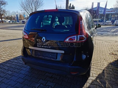 RENAULT SCENIC Scénic 1.6 16V Expression Digitklíma-Szervizkönyv