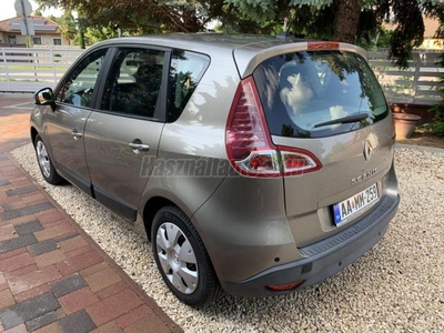 RENAULT SCENIC Scénic 1.6 16V TomTom navi.klíma.tempomat.ülésfűtés.szervizkönyv