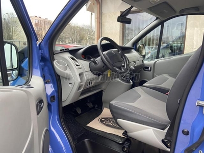 RENAULT TRAFIC 2.0 dCi L1H1P1 Passenger V.SZ.KÖNYV KLÍMA ESP TOLATÓRADAR( 9 Személyes) 214E KM