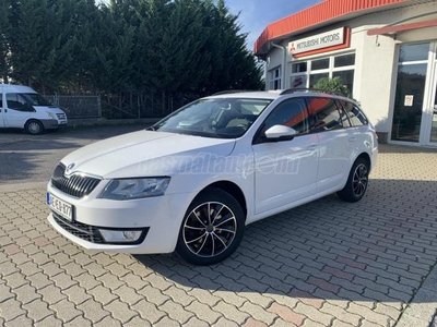 SKODA OCTAVIA Combi 1.4 TSI Elegance Vezetett szervizkönyv