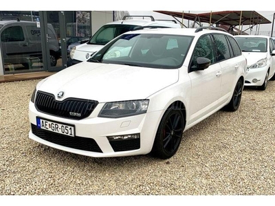 SKODA OCTAVIA Combi 2.0 TSI RS Makulátlan