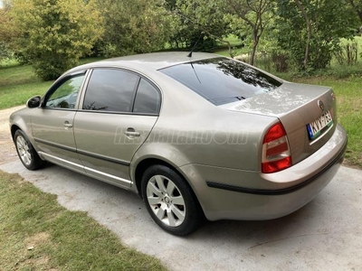 SKODA SUPERB 1.9 PD TDI Classic Szervizkönyv + 3 gyári kulcs Magyarországi valós 185.000 km