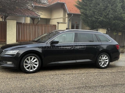 SKODA SUPERB Combi 2.0 TDI SCR Style 4x4 DSG Pano. állófűtés. végig könyv. törésmentes. magasan felszerelt