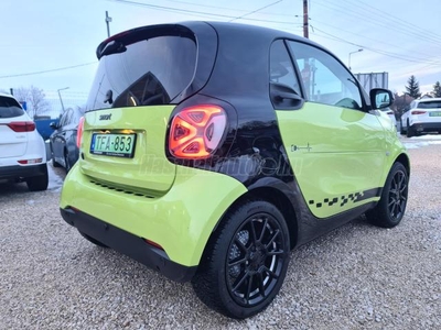 SMART FORTWO Electric Drive (Automata) AKCIÓS-13791km-FULL LED-Pano-Ü.fűtés-T.kamera-Brabus alu-2 szett gumi