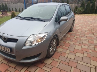 TOYOTA AURIS 1.4 Aquatis