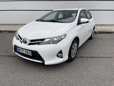 TOYOTA AURIS 1.4 D-4D Active Mo-i.Szkönyv.1 Tulaj