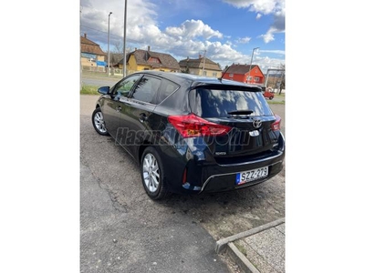 TOYOTA AURIS 1.4 D-4D Limited