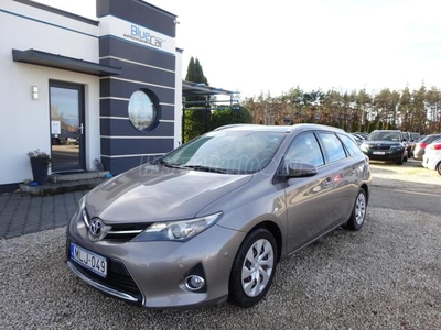 TOYOTA AURIS Touring Sports 1.4 D-4D Style Gazdaságos Diesel!Tolatókamera!Ülésfűtés!