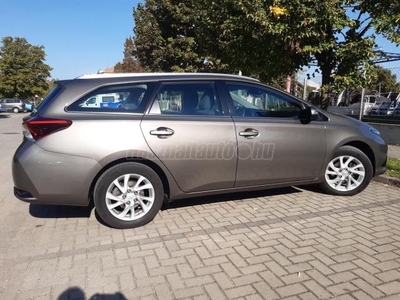 TOYOTA AURIS Touring Sports 1.6 Classic