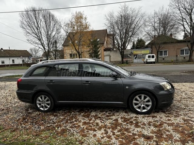 TOYOTA AVENSIS Wagon 1.8