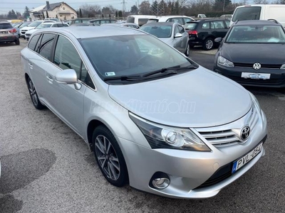 TOYOTA AVENSIS Wagon 2.0 D-4D Sol KAMERA.NAVI.VHOROG.TEMPOMAT.ALU.PDC