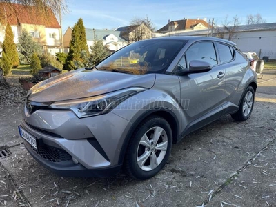 TOYOTA C-HR 1.2T Executive 4WD CVT