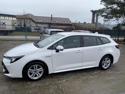 TOYOTA COROLLA Touring Sports 2.0 Hybrid Comfort Style Tech e-CVT Magyar Szervízkönyv!.Navi.Kamera.Sávtartó!84eKm!