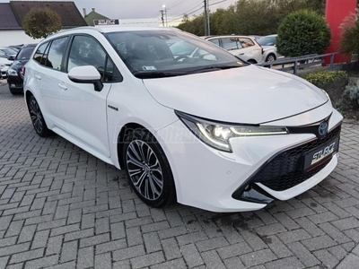 TOYOTA COROLLA Touring Sports 2.0 Hybrid Comfort Style Tech e-CVT Magyar-Sz.könyv-KM GARANCIA