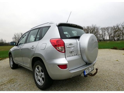 TOYOTA RAV 4 Rav4 2.0 4x4 Sol (Automata)