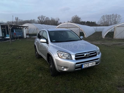 TOYOTA RAV 4 Rav4 2.2 D-4D X Leather