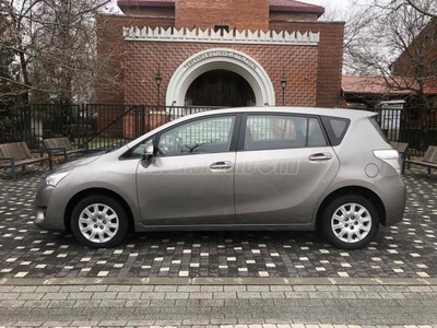 TOYOTA VERSO 1.6 Active Trend MAGYAR