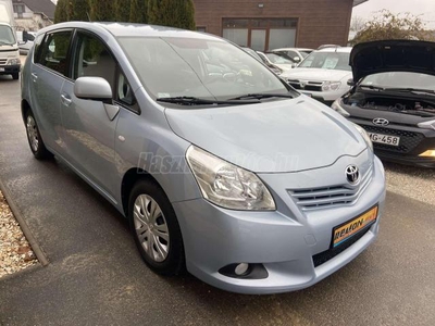 TOYOTA VERSO 2.0 D-4D Terra S.MENTES V.SZ.KÖNYV 2X DIGIT KLÍMA ESP TEMPOMAT 96E KM