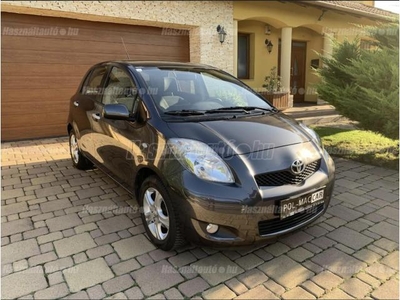 TOYOTA YARIS 1.0 LIFE Csak 92808 km!!! Sérülésmentes gyári fényezés!!!