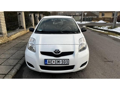 TOYOTA YARIS 1.0 Terra