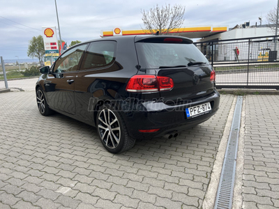 VOLKSWAGEN GOLF VI 2.0 TDI Highline